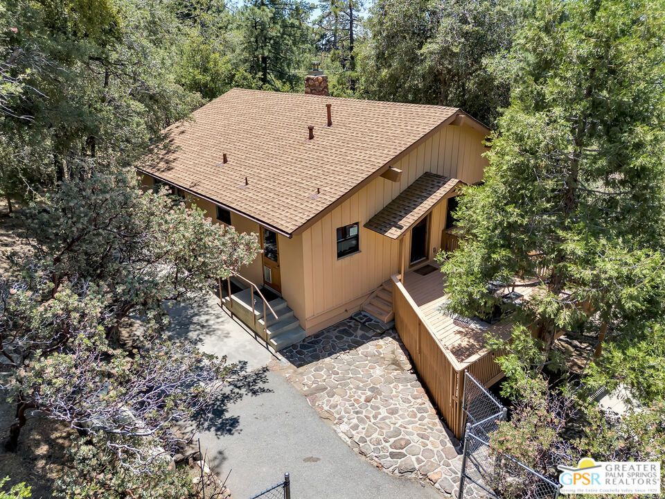 26540 Crestview Dr