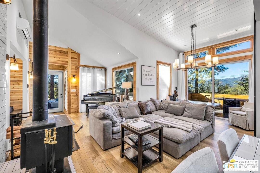 53065 Cedar Crest Dr