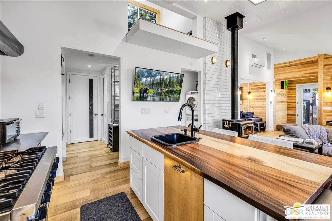 53065 Cedar Crest Dr