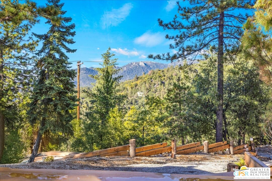 53065 Cedar Crest Dr