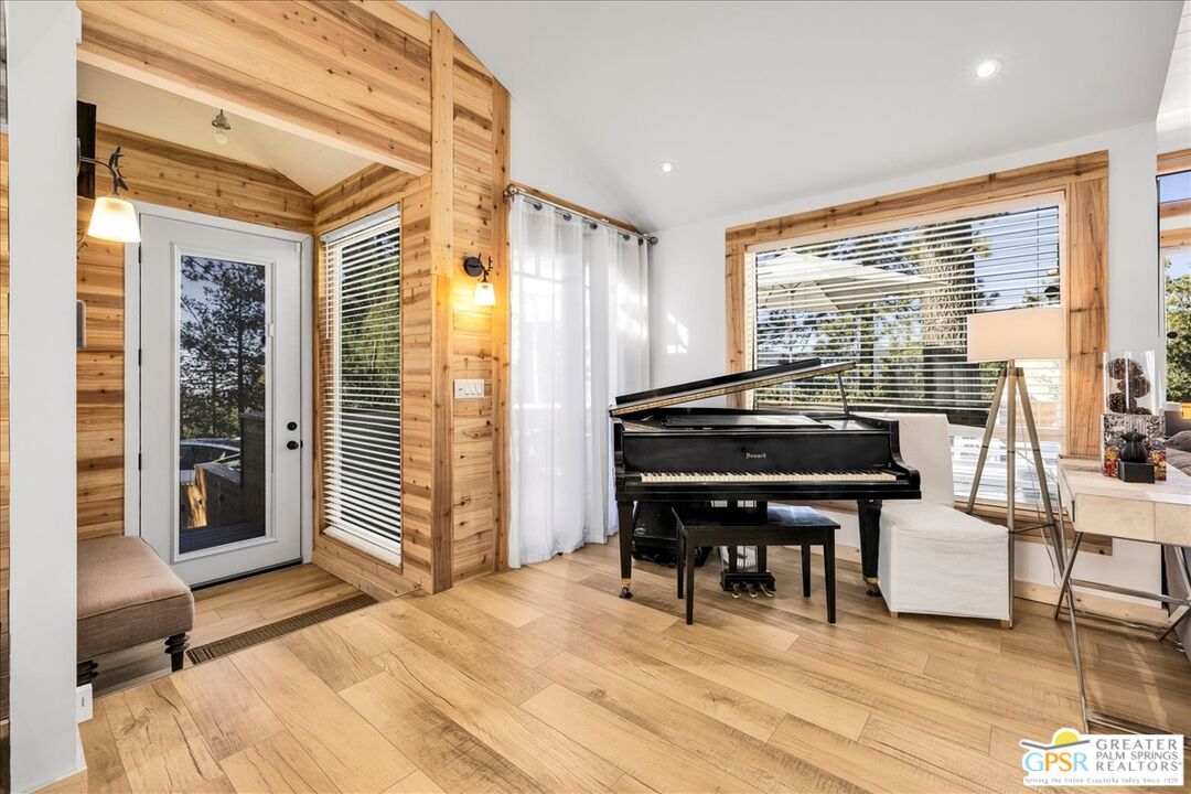 53065 Cedar Crest Dr