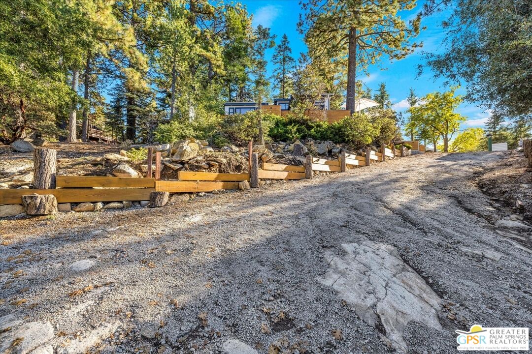 53065 Cedar Crest Dr