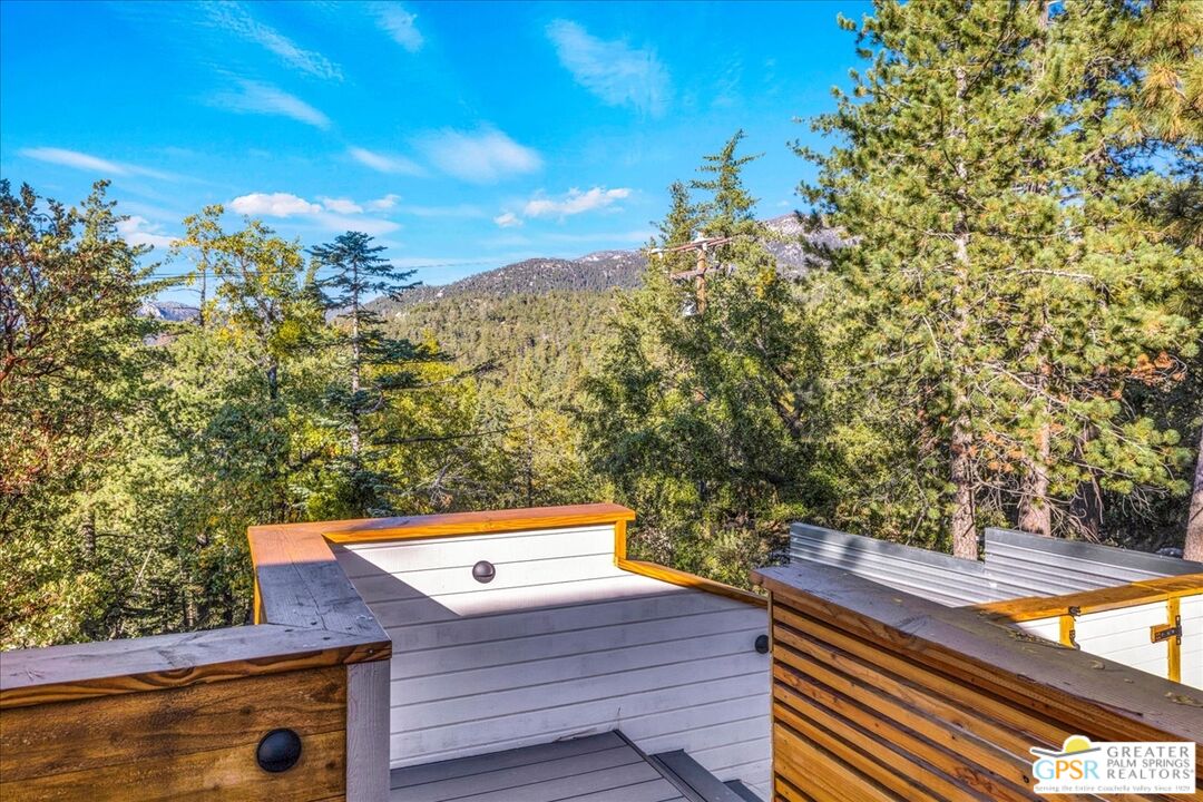 53065 Cedar Crest Dr