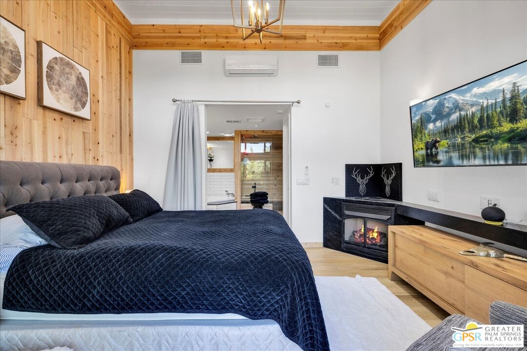 53065 Cedar Crest Dr