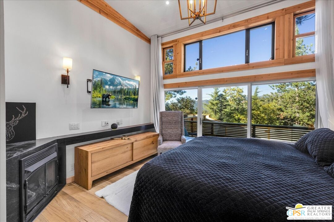 53065 Cedar Crest Dr