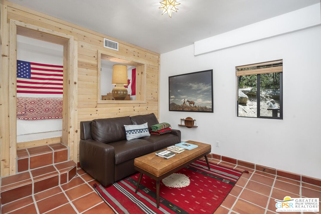 25291 E Cree Ln