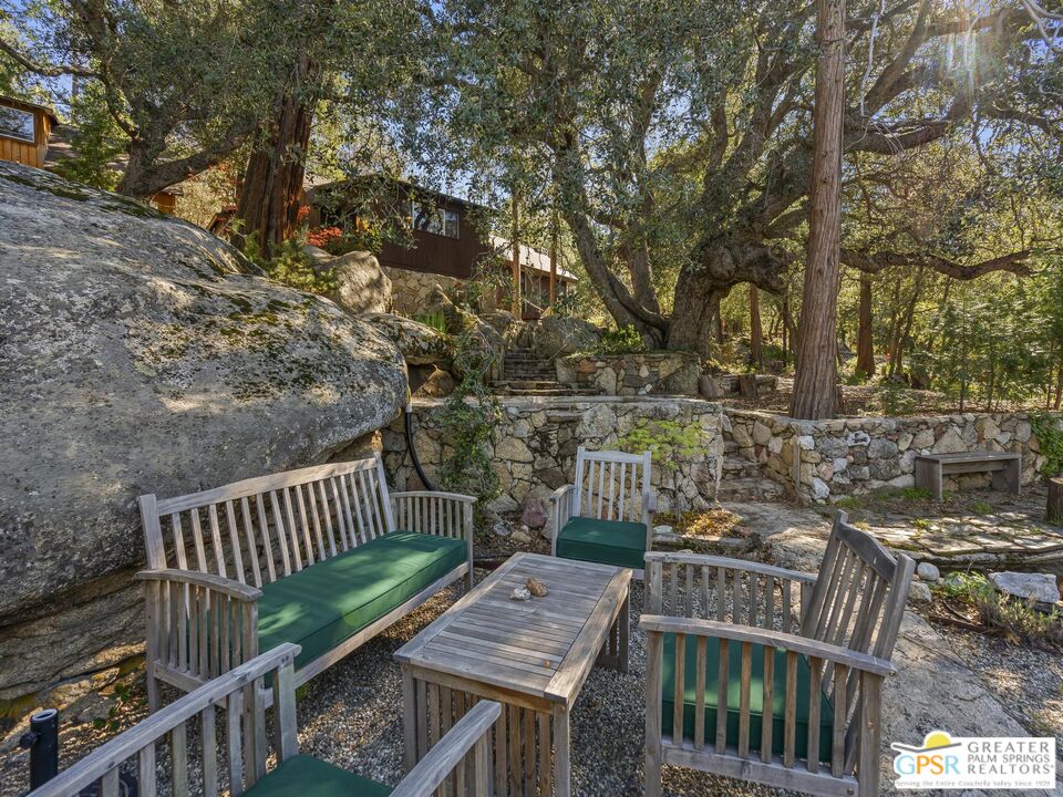 53241 Middle Ridge Dr