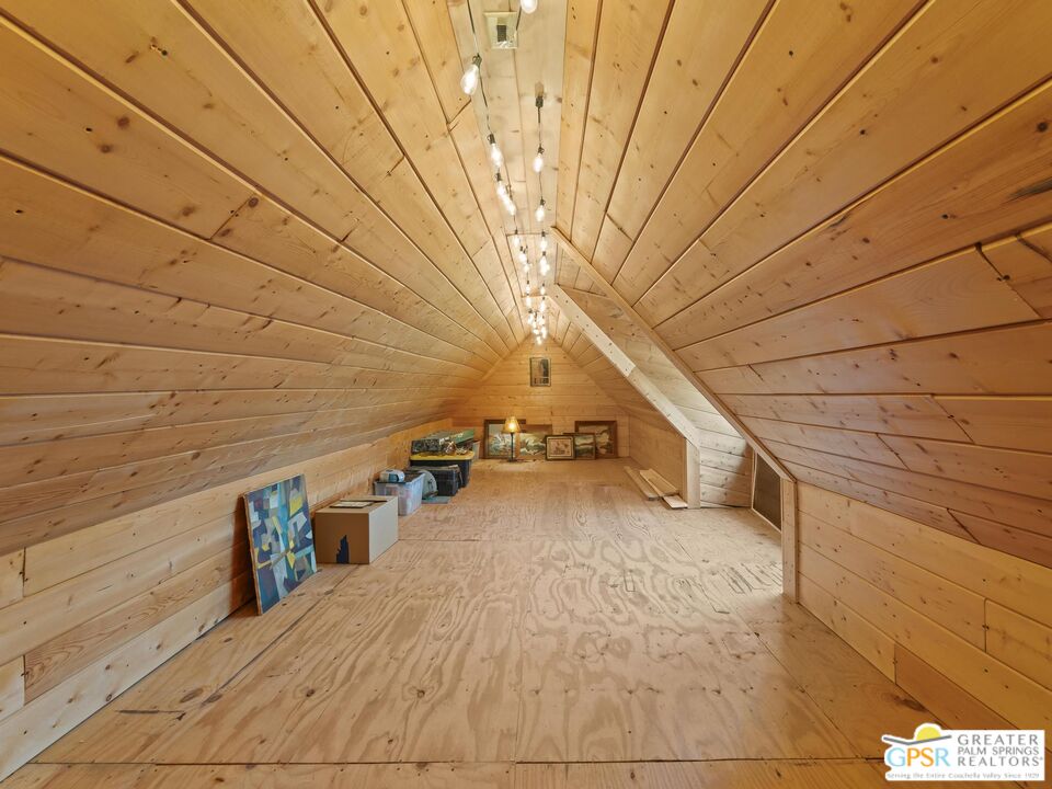 53241 Middle Ridge Dr