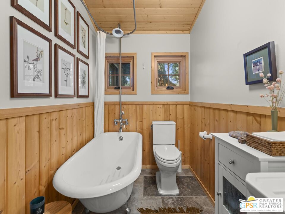 53241 Middle Ridge Dr