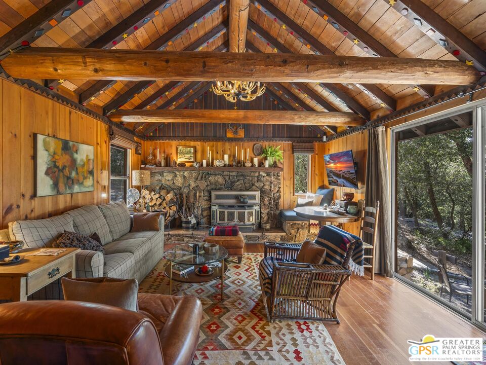 53241 Middle Ridge Dr