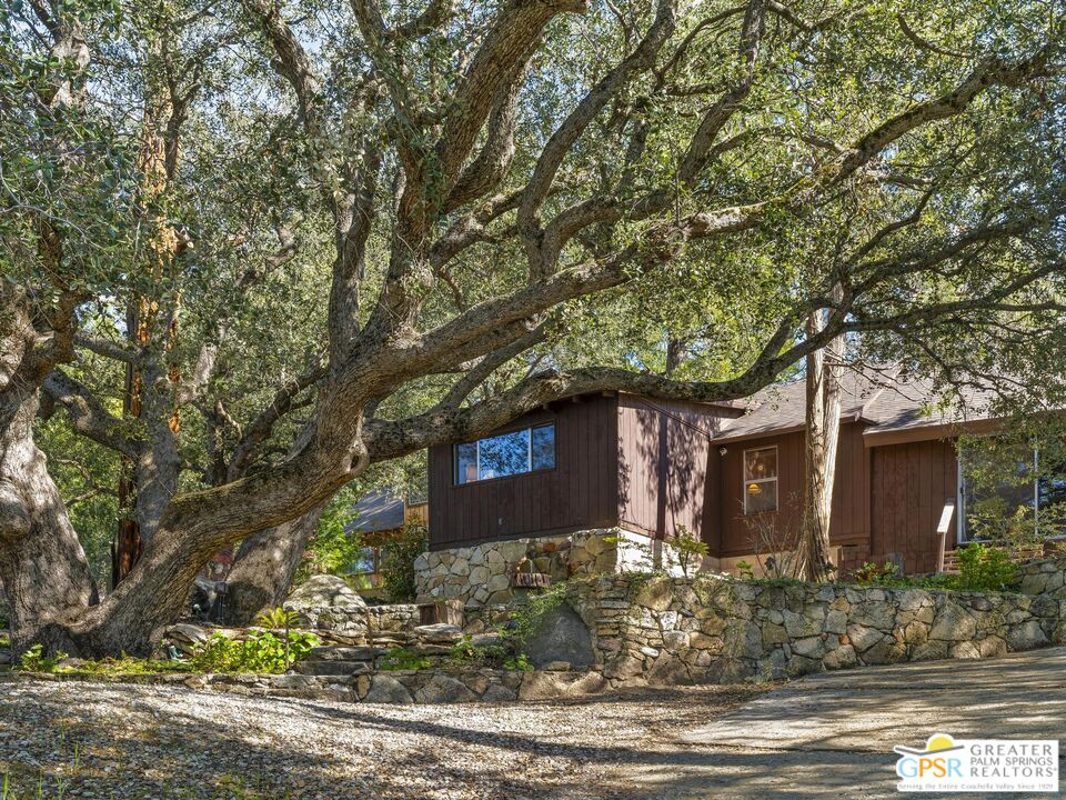 53241 Middle Ridge Dr