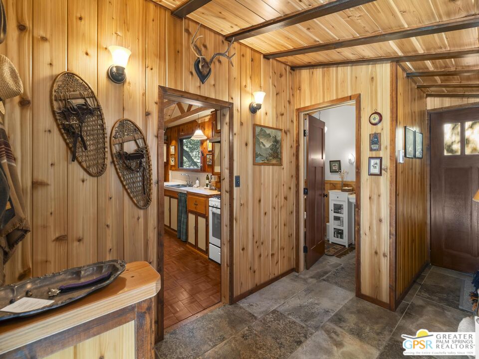 53241 Middle Ridge Dr