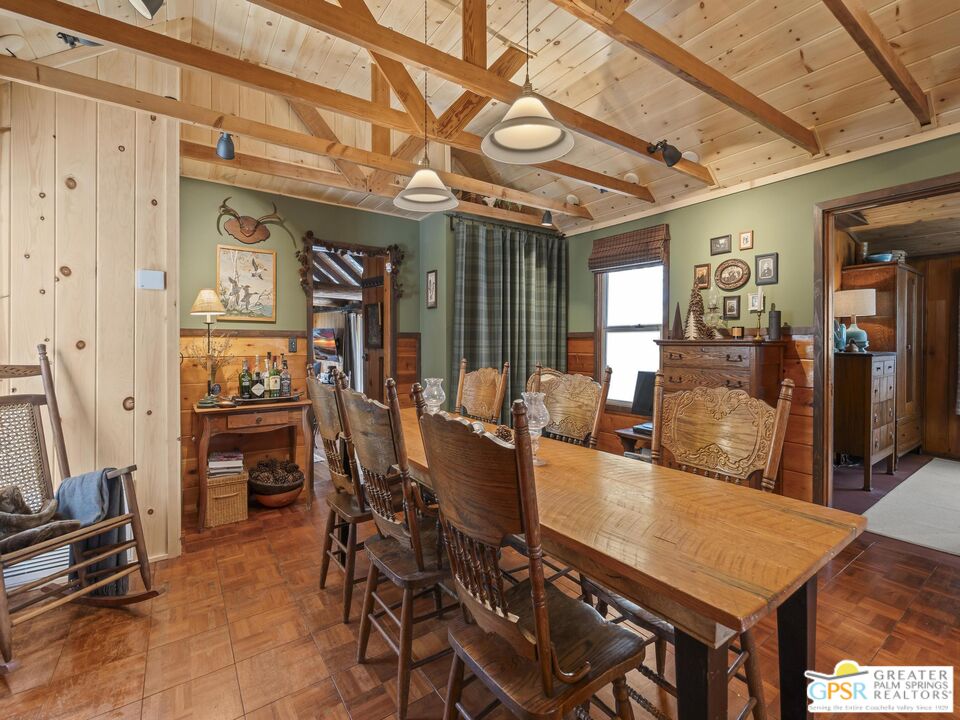 53241 Middle Ridge Dr