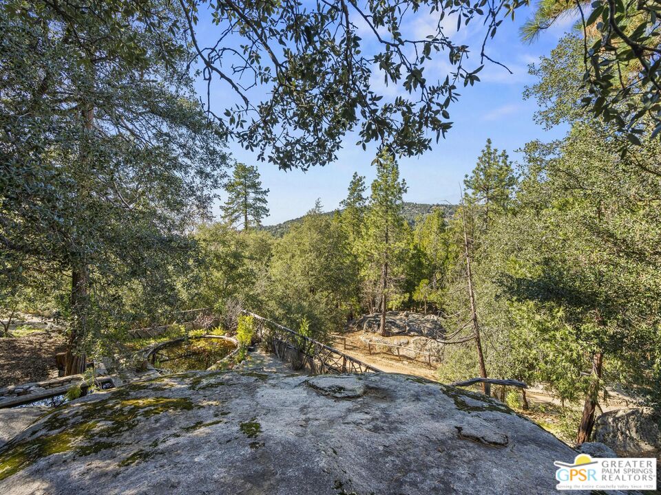 53241 Middle Ridge Dr