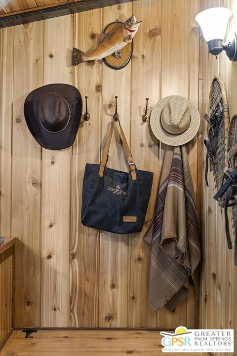 53241 Middle Ridge Dr