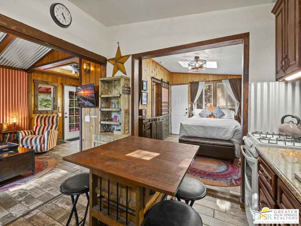 53325 Marian View Dr