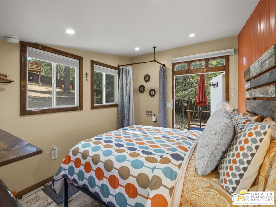 53325 Marian View Dr