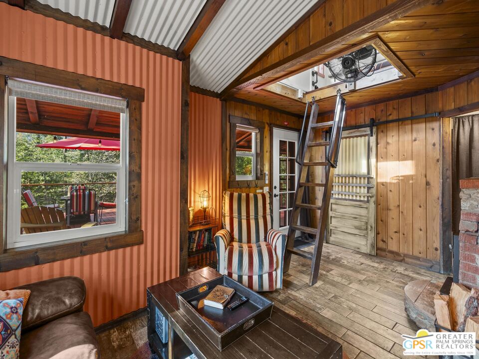 53325 Marian View Dr