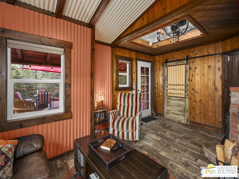 53325 Marian View Dr