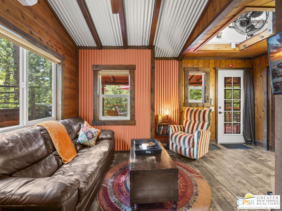 53325 Marian View Dr