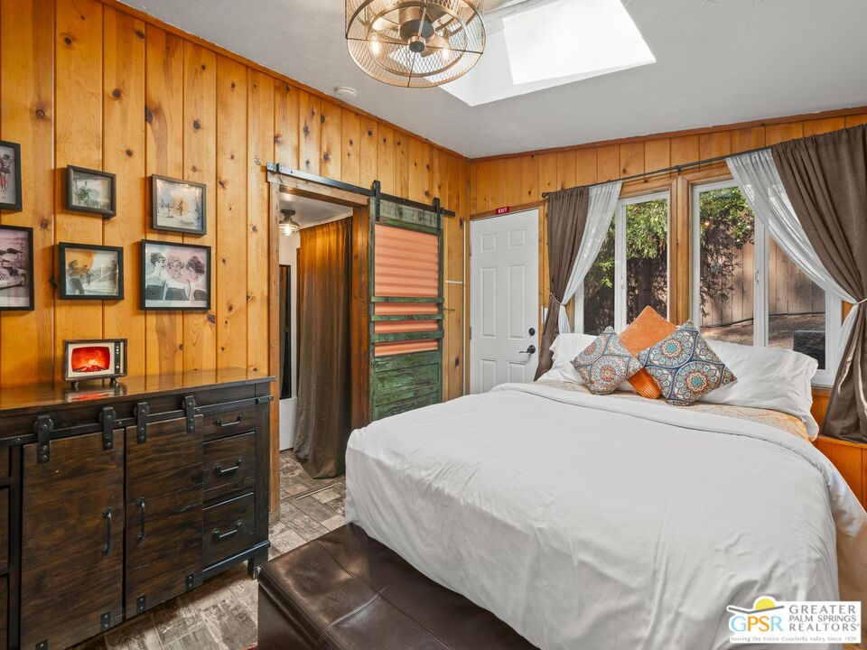 53325 Marian View Dr