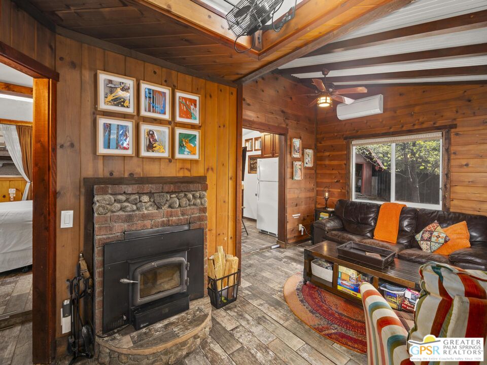 53325 Marian View Dr