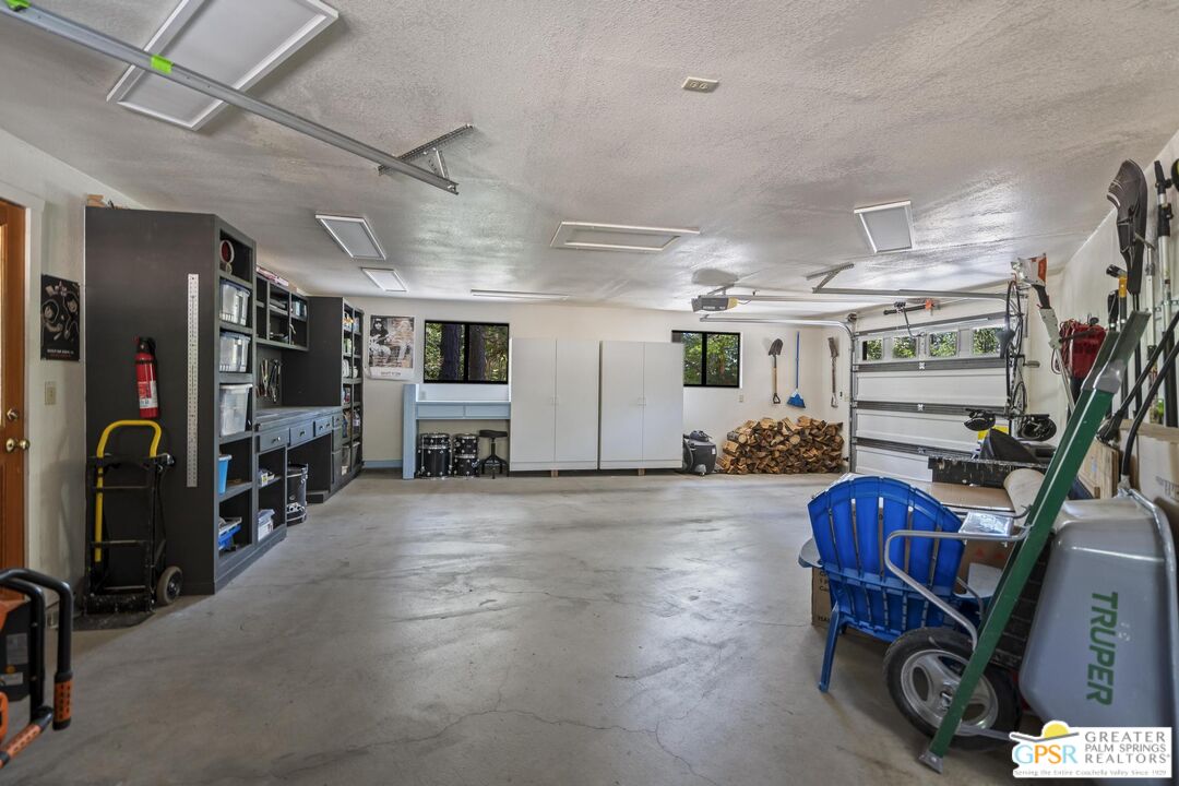 25226 Rim Rock Rd