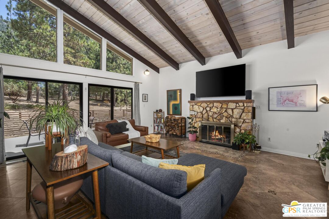 25226 Rim Rock Rd