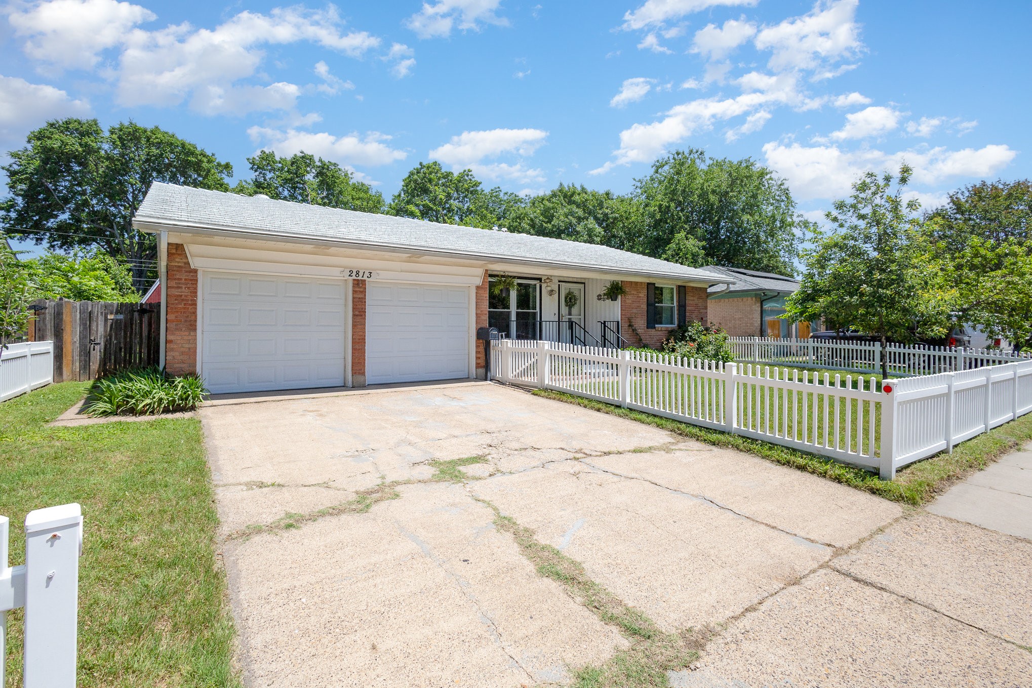 2813 Sanders Drive