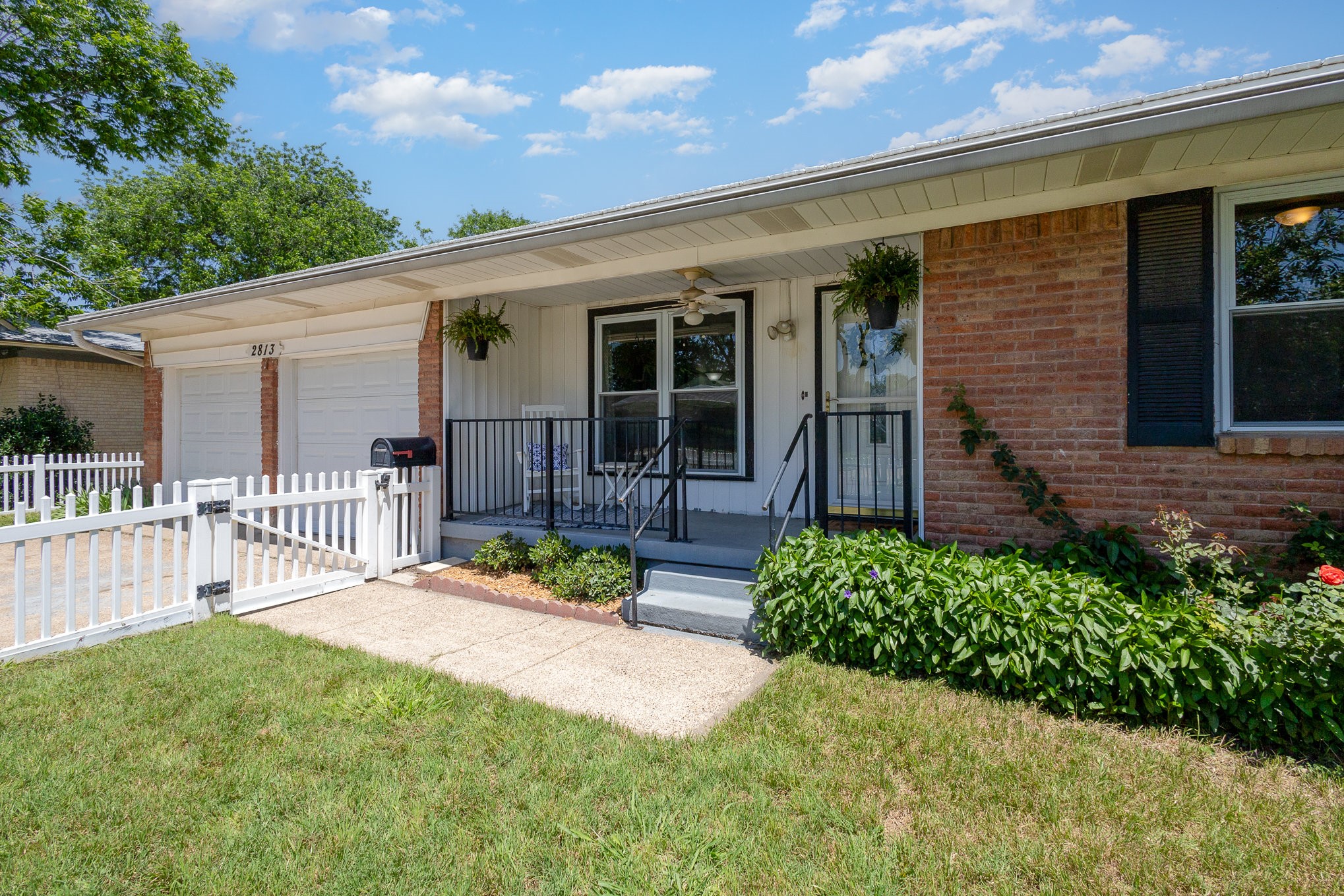 2813 Sanders Drive
