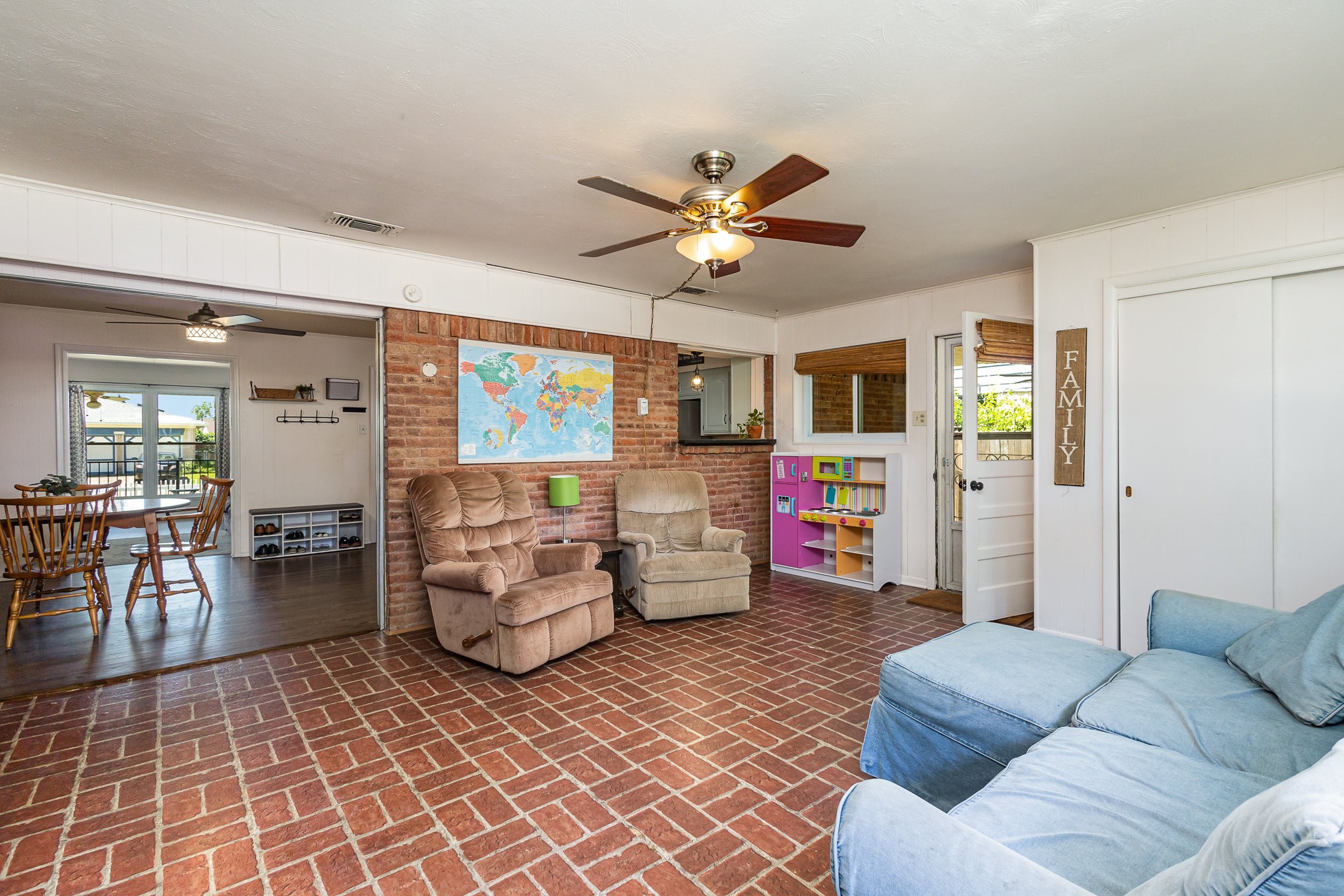 2813 Sanders Drive