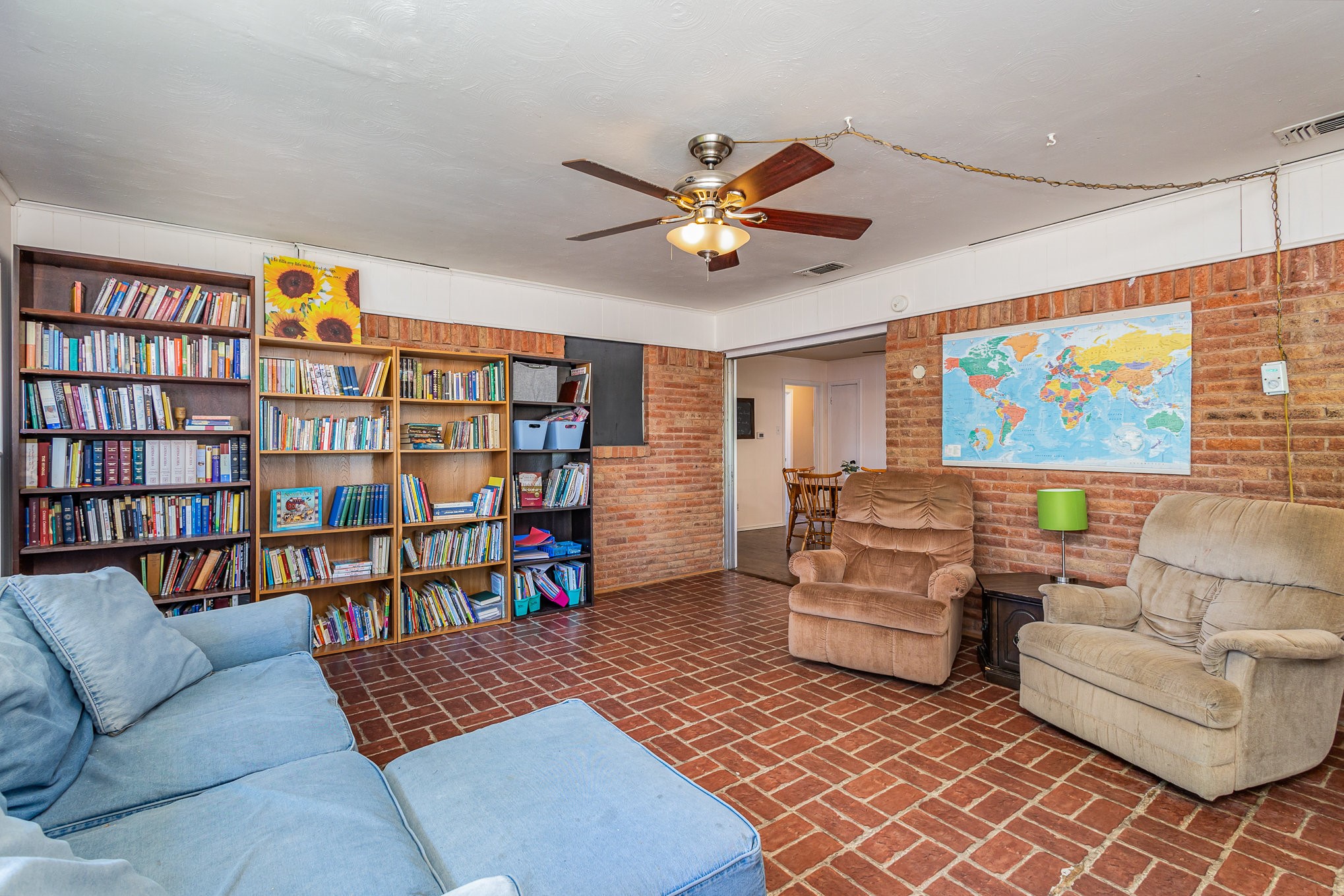 2813 Sanders Drive