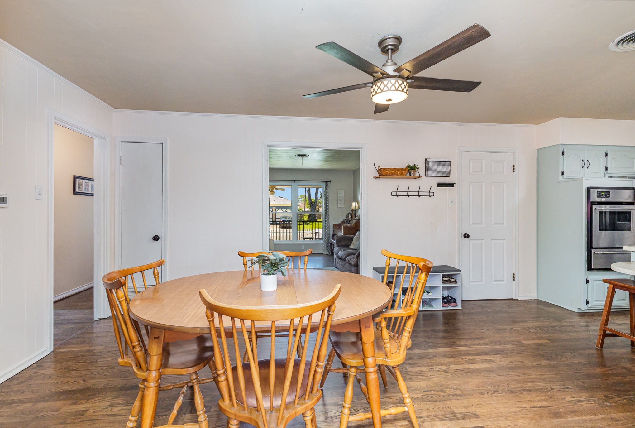 2813 Sanders Drive