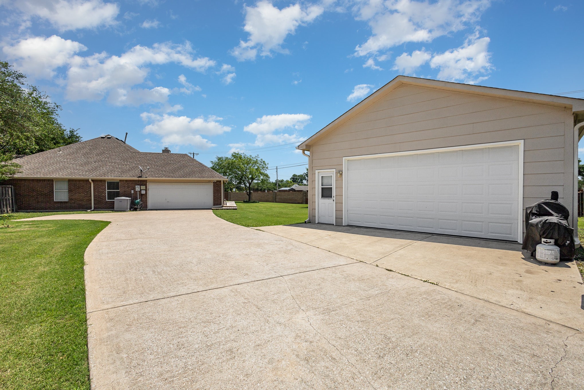 3305 Sunlight Drive