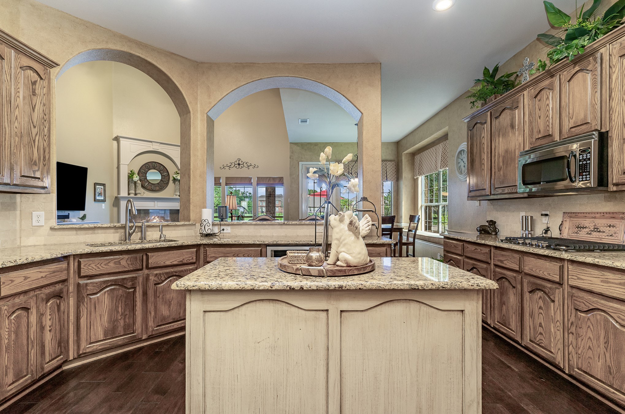 10213 Broadmoor Lane
