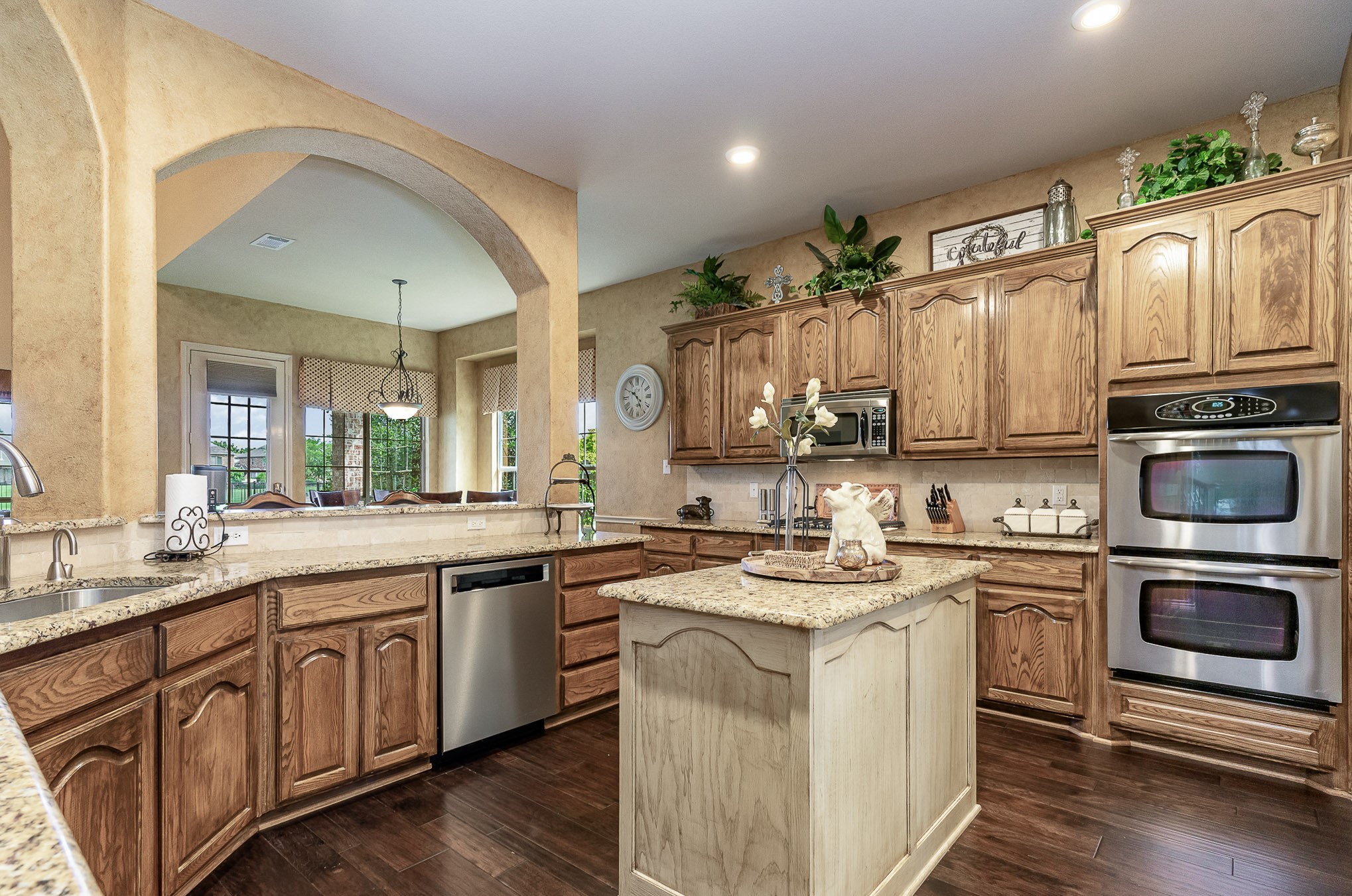 10213 Broadmoor Lane