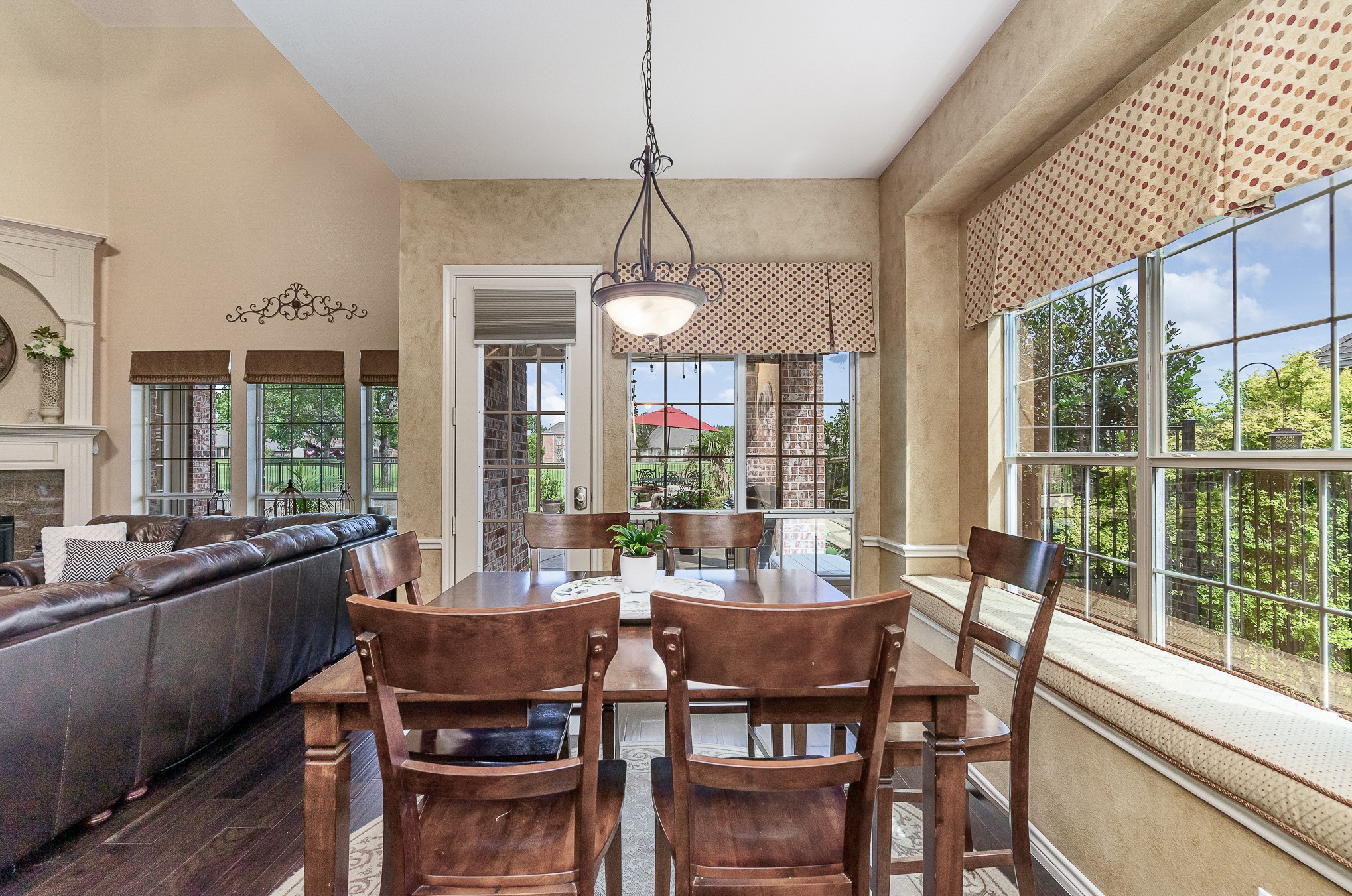 10213 Broadmoor Lane
