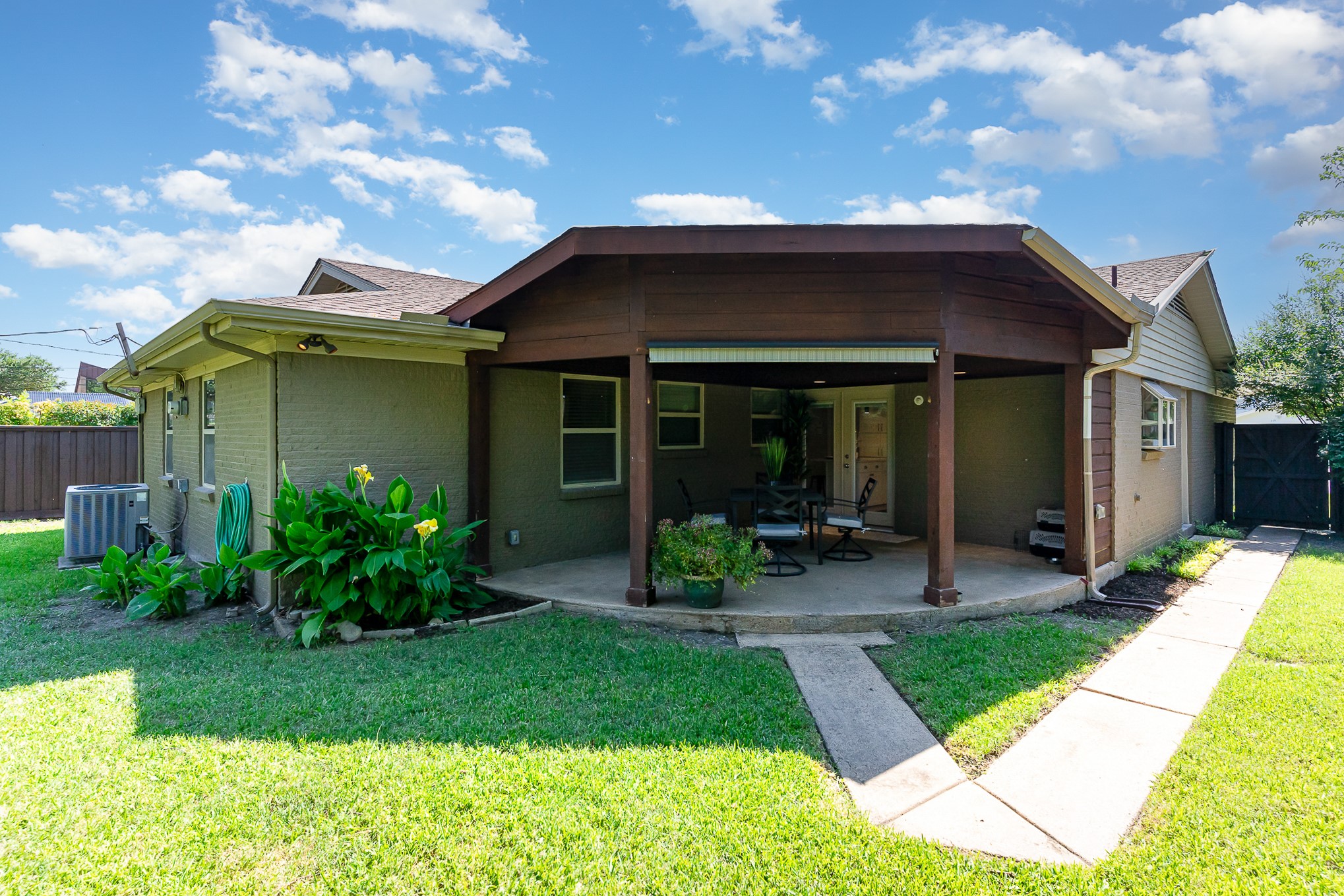 116 N Cottonwood Drive