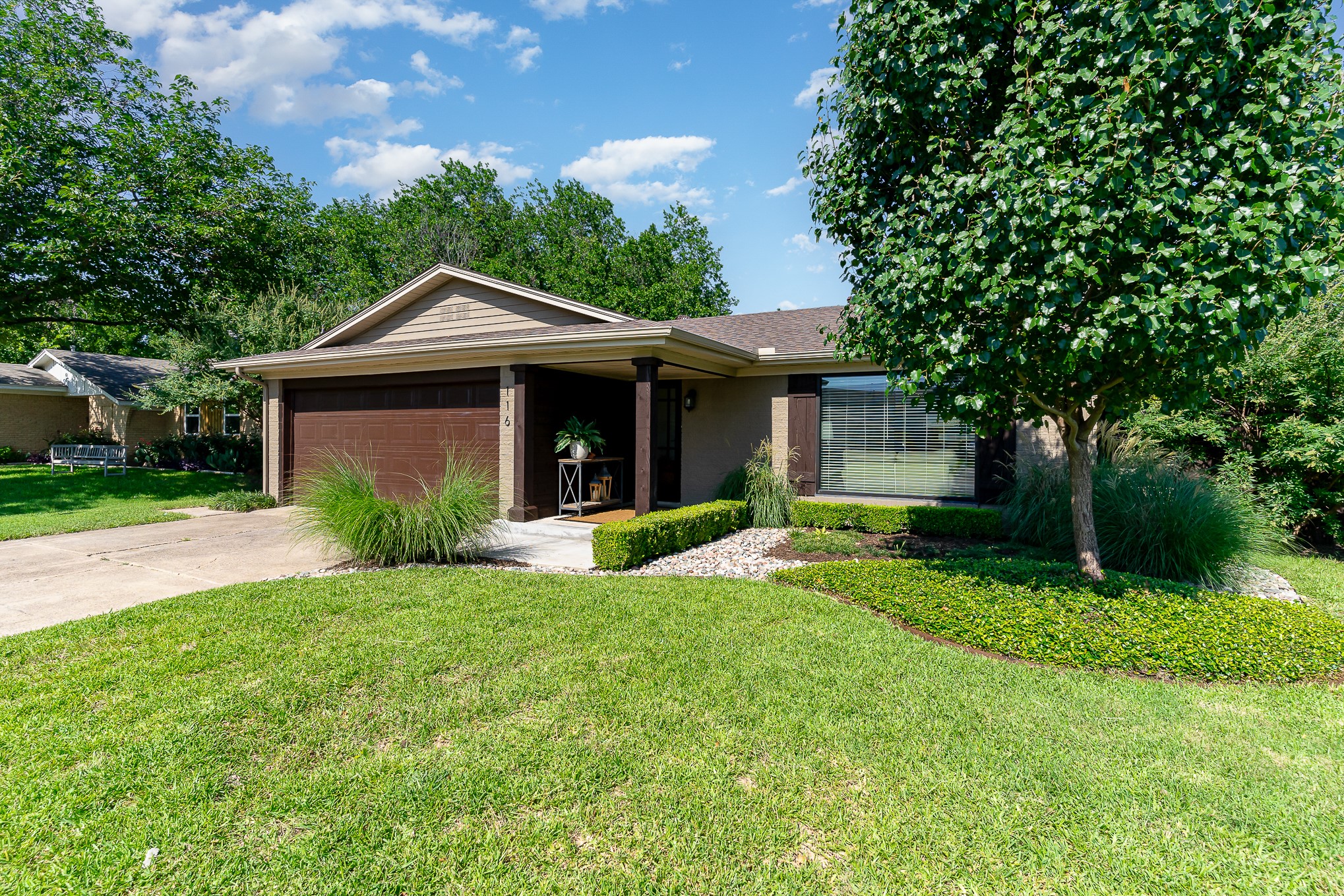 116 N Cottonwood Drive