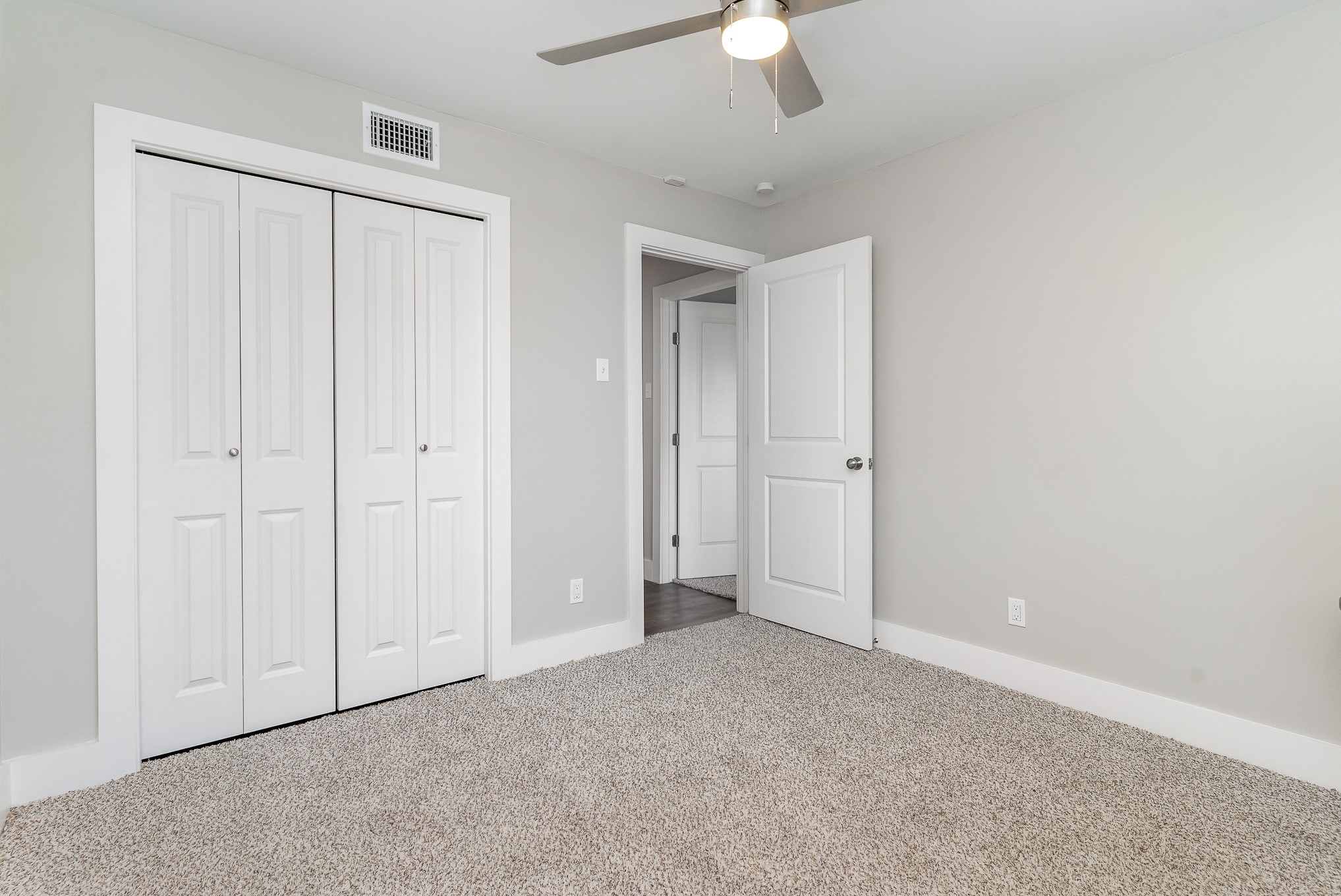 116 N Cottonwood Drive