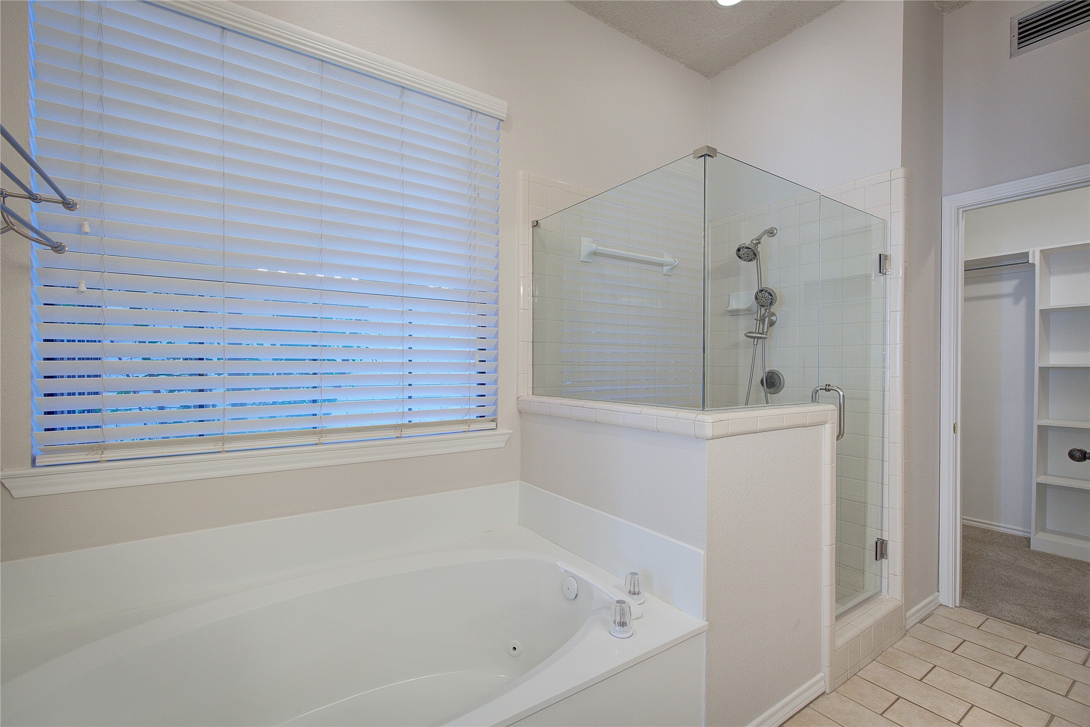8718 Greenwood Trail