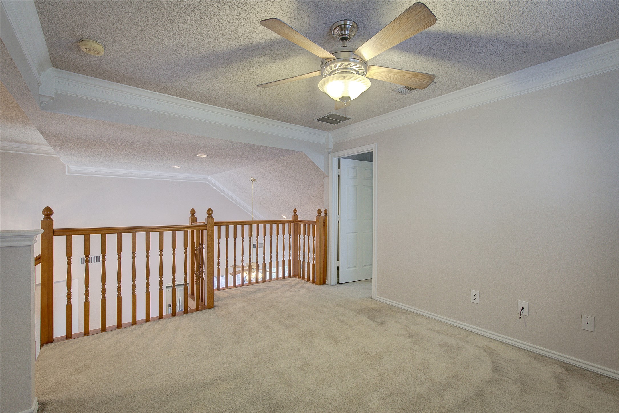 8718 Greenwood Trail