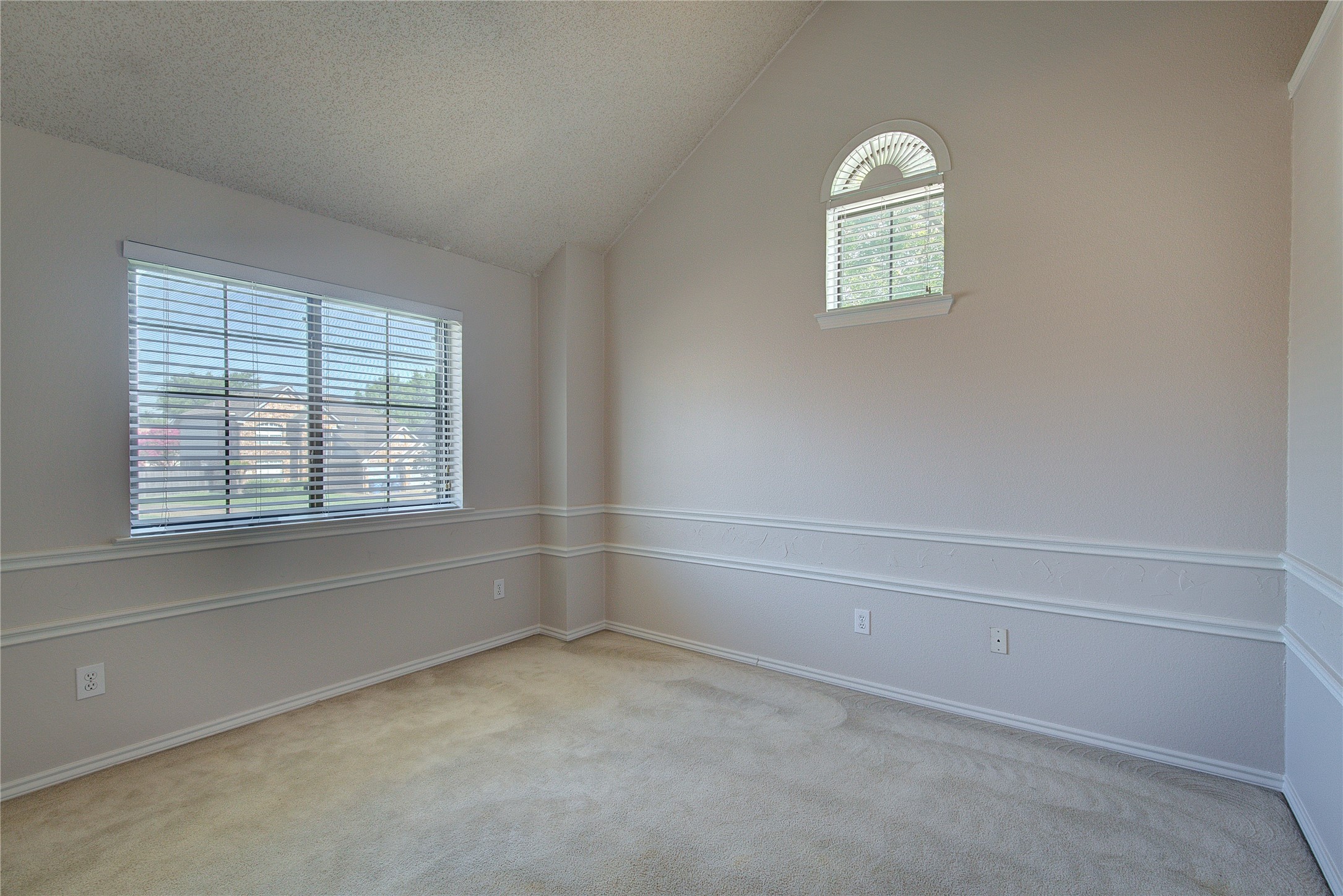 8718 Greenwood Trail