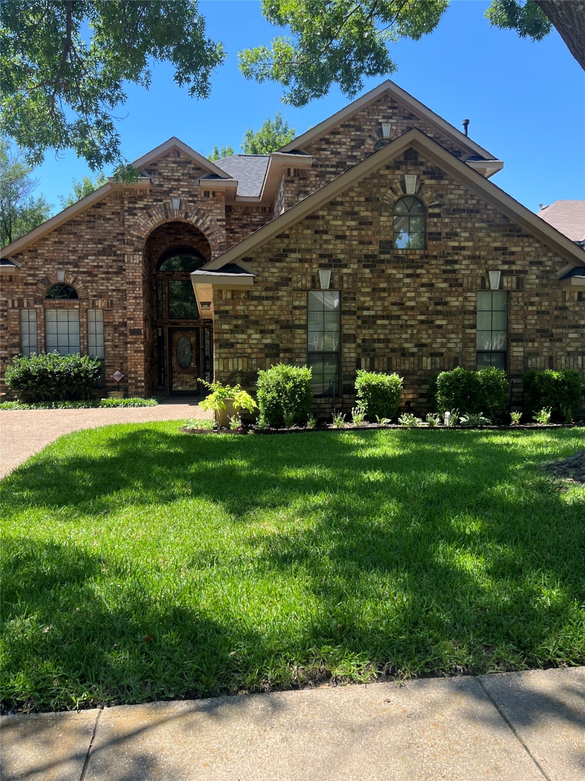 8718 Greenwood Trail