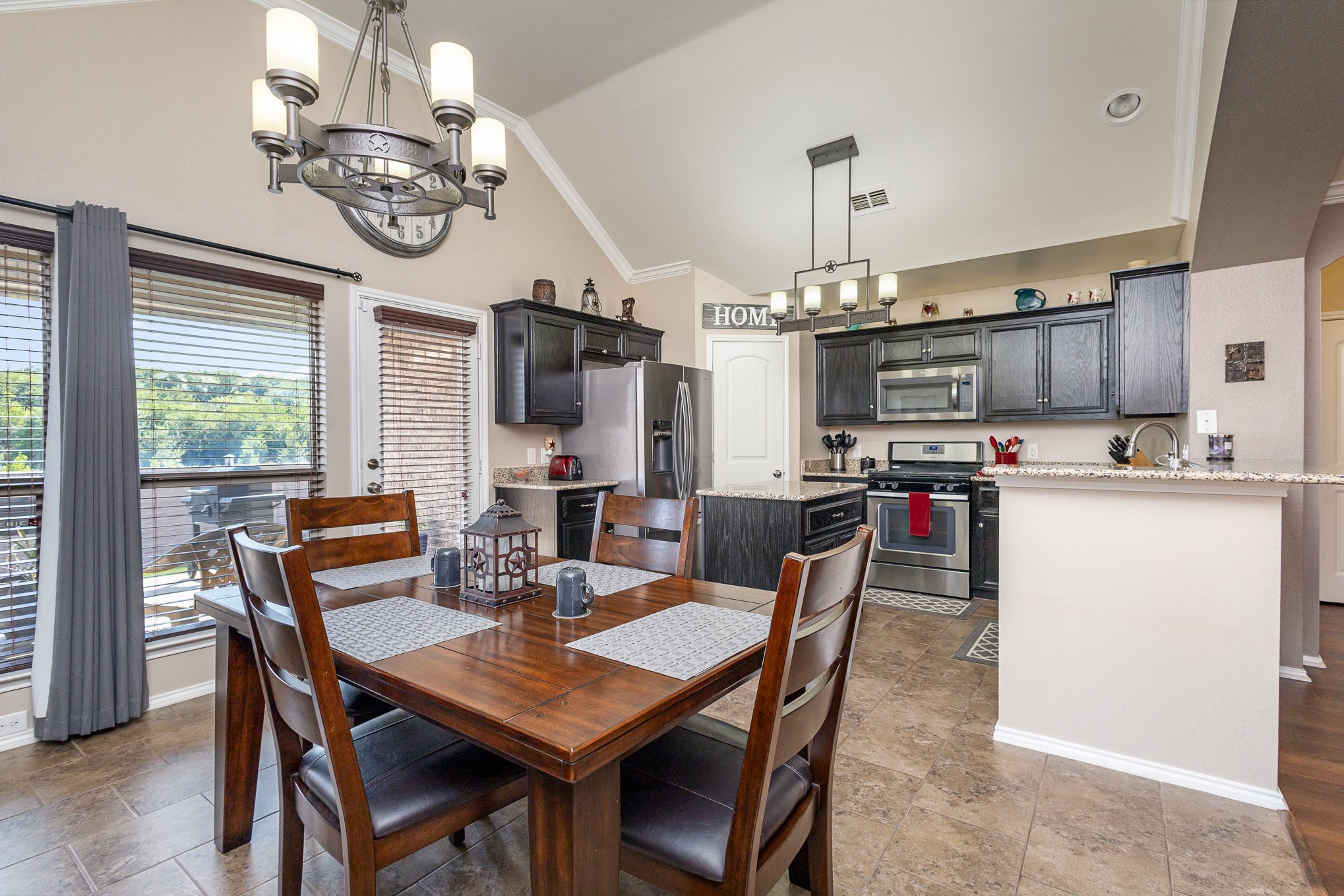 1809 Meadowlark Lane