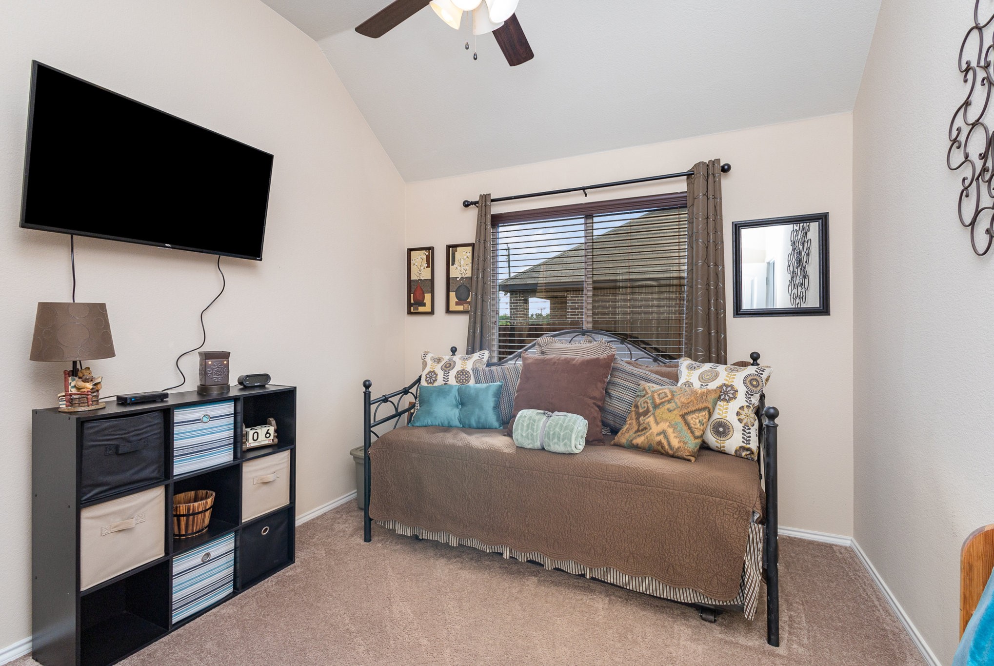 1809 Meadowlark Lane
