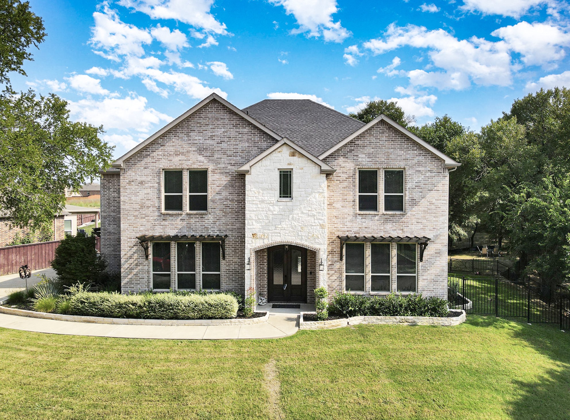 452 Stone Canyon Drive