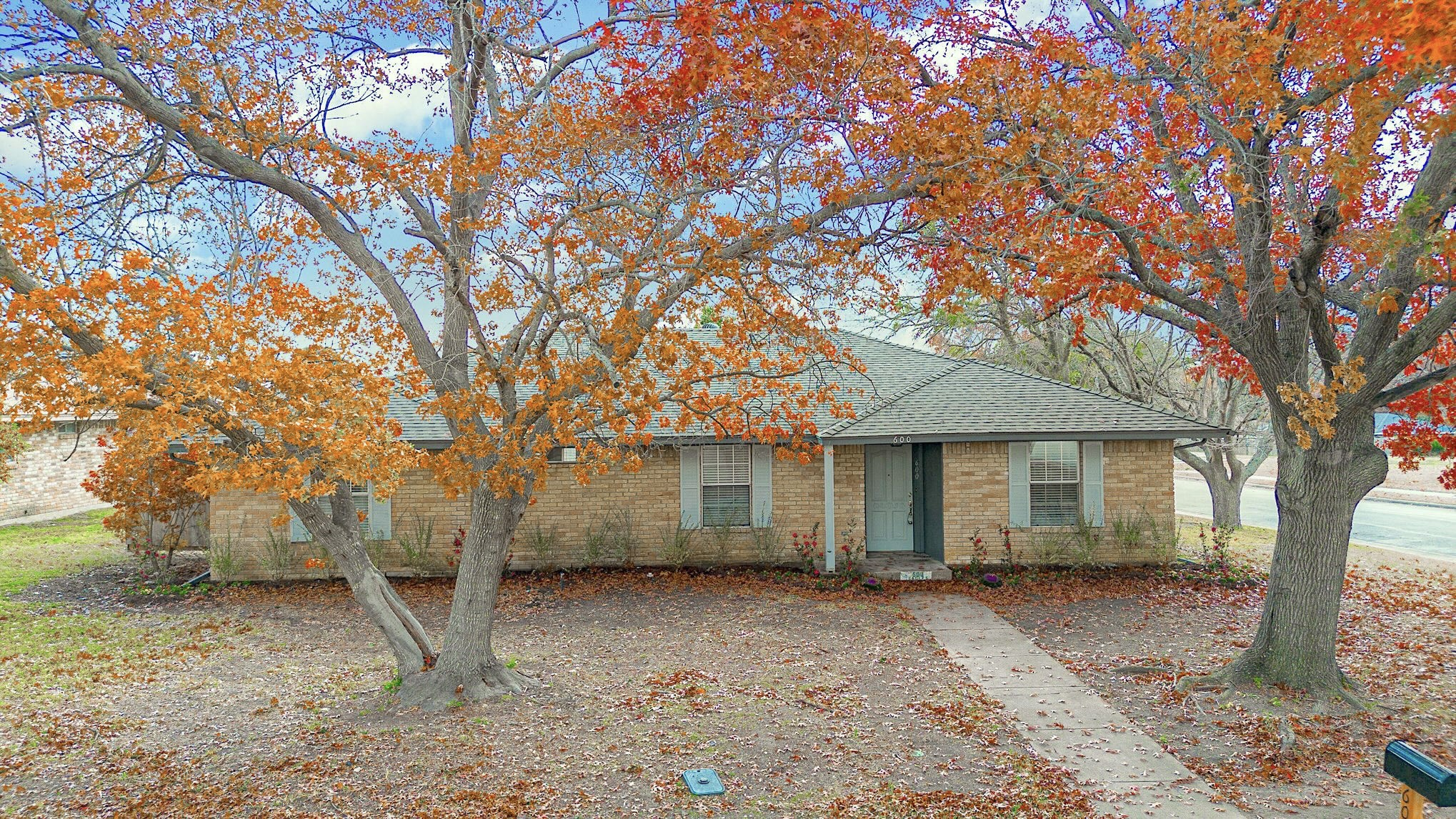 600 Nancywood Avenue