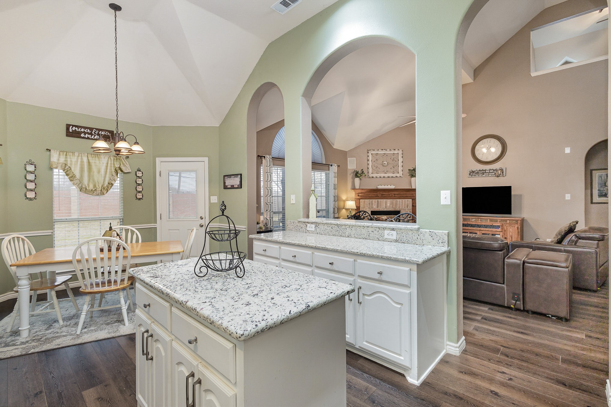 10218 Saint Georges Drive