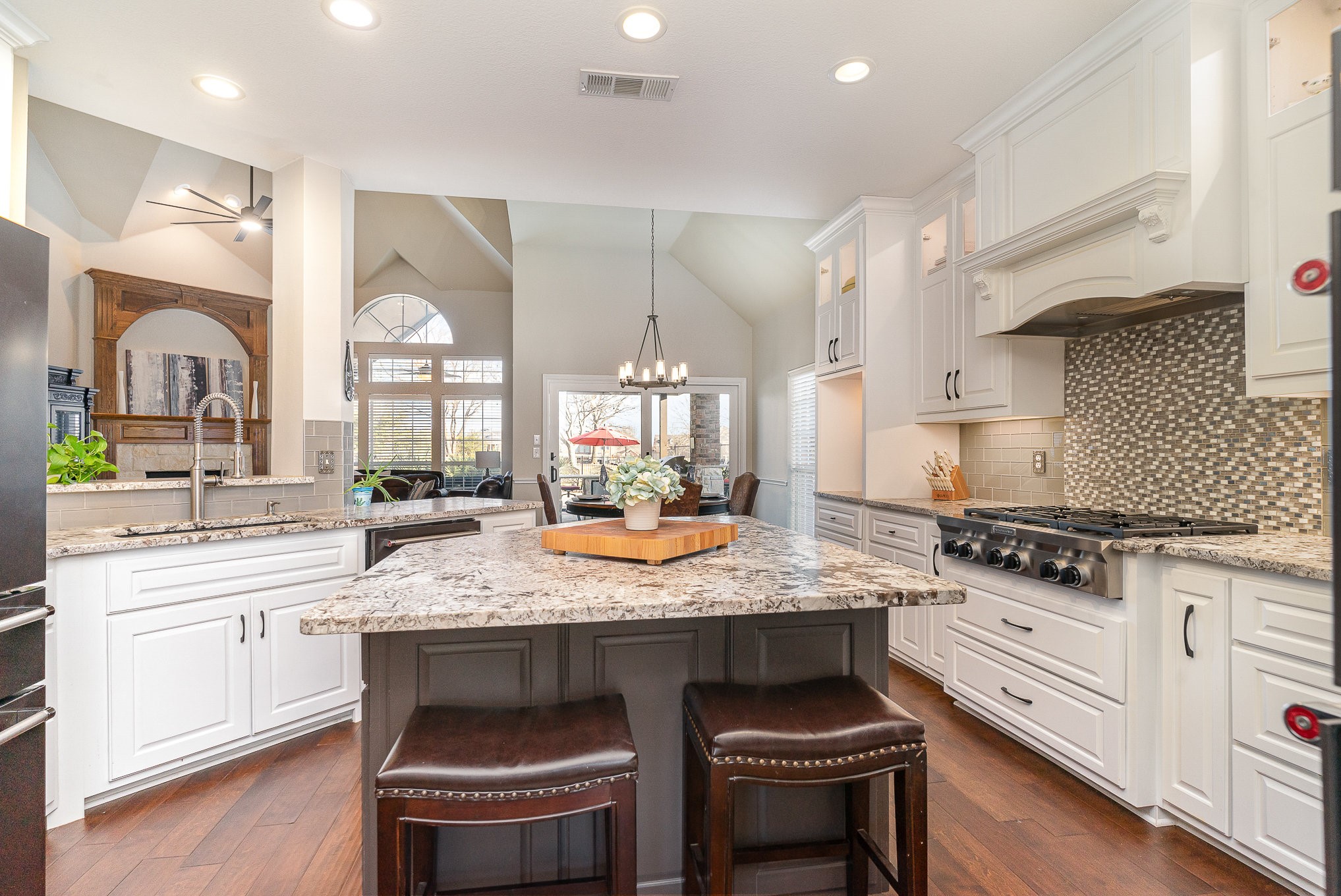 10118 Broadmoor Lane
